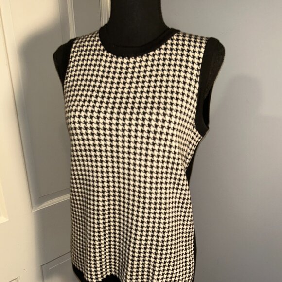 St John Sport Houndstooth Crew Neck Sweater Vest, Size Small - Picture 1 of 7